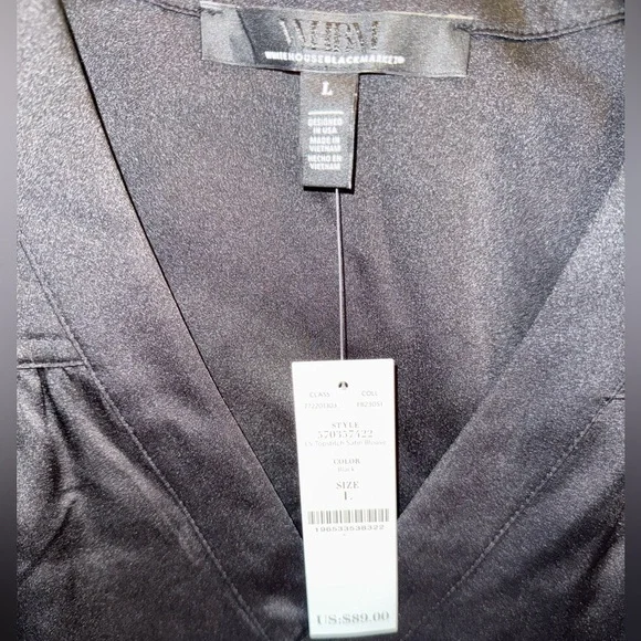 NWT White House Black Market Satin Elegant Black Blouse SZ L - Picture 4 of 16
